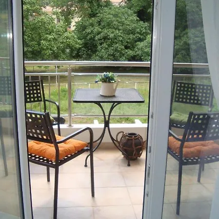 Apartment Intra Mare